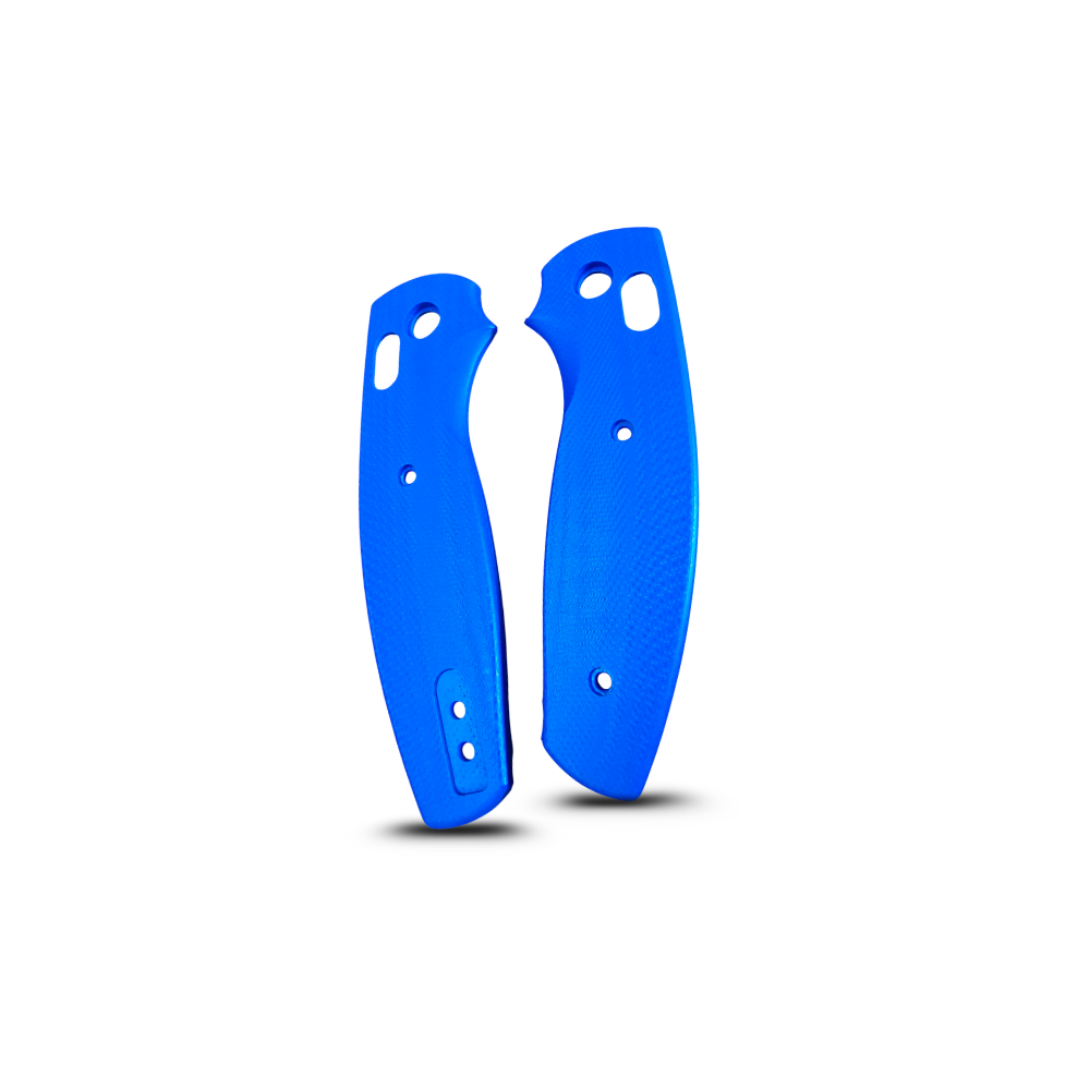 TRM Bulldog Royal Blue 3D Contoured Smooth Scales on white background